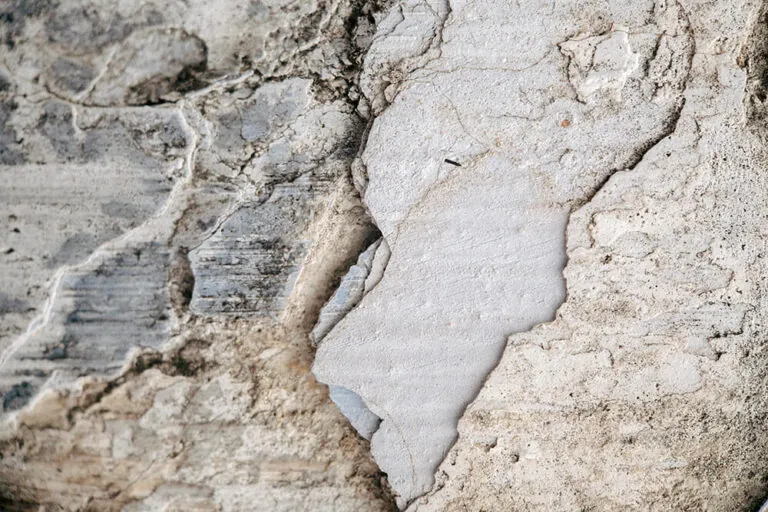 image of Cracking Stucco