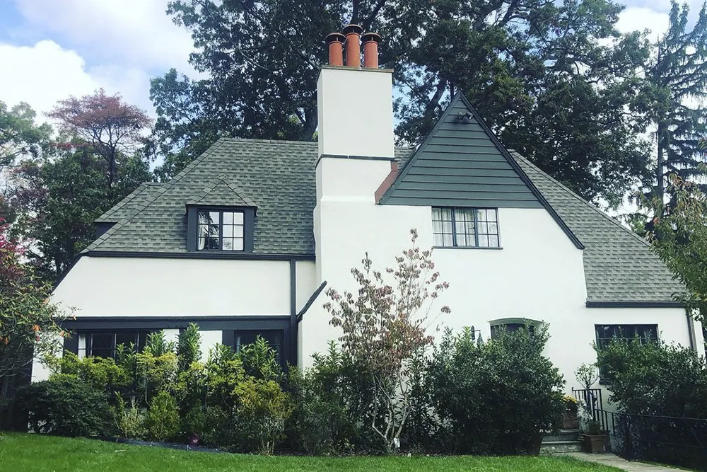 image of house with ZD Stucco Repair's stucco