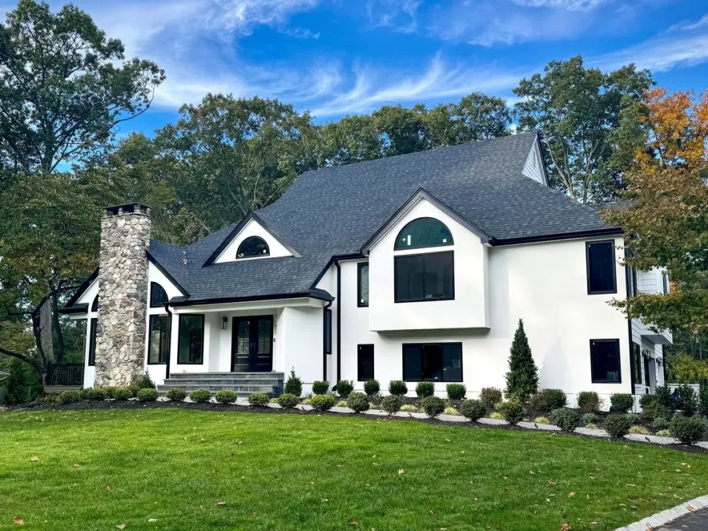 Stucco and Stone Exterior: 15 Ideas for Modern and Traditional Homes 6 Removing the old siding from the front of the house